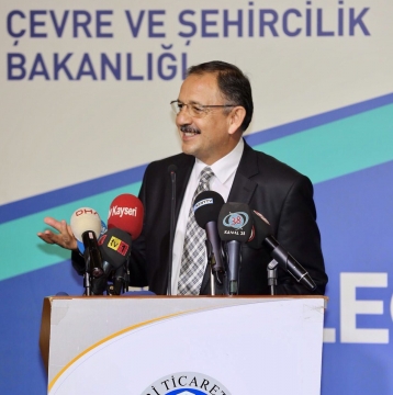 Bakan Özhaseki: Yeni Sistem Şahsi Düşüncelerle Değil Milli Düşüncelerle Düzenlendi