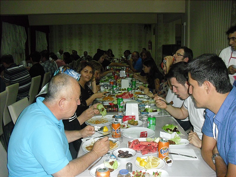 03.07.2014 Perşembe Gecesi  İftar Ve Veda Yemeği Verildi.