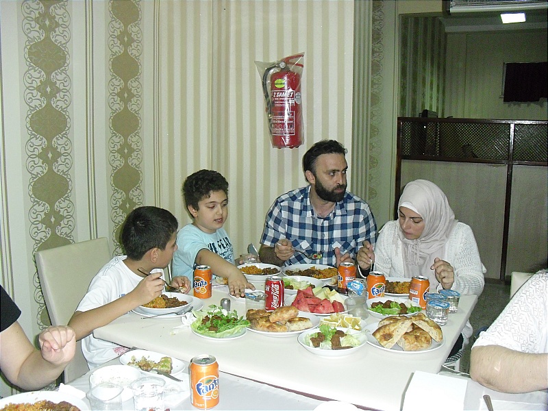 03.07.2014 Perşembe Gecesi  İftar Ve Veda Yemeği Verildi.