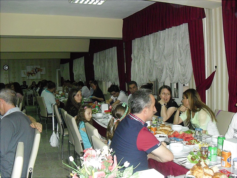 03.07.2014 Perşembe Gecesi  İftar Ve Veda Yemeği Verildi.