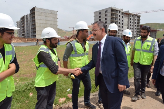 Bakan Özhaseki: Cizre Eski Güzel Günlerine Döner¦