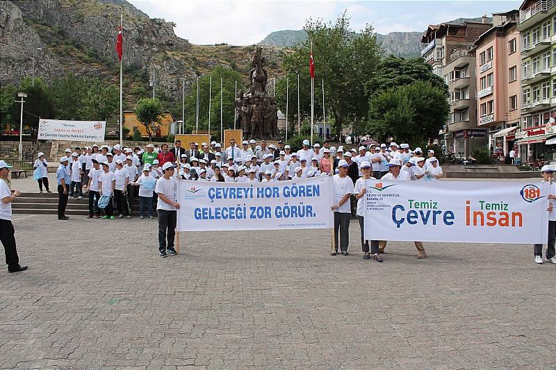 5 Haziran Dünya Çevre Günü ve Haftası Nedeni ile İlimizde Çevreye Olan Farkındalığı Artırmak İçin Çevre Temizliği Yapıldı. 