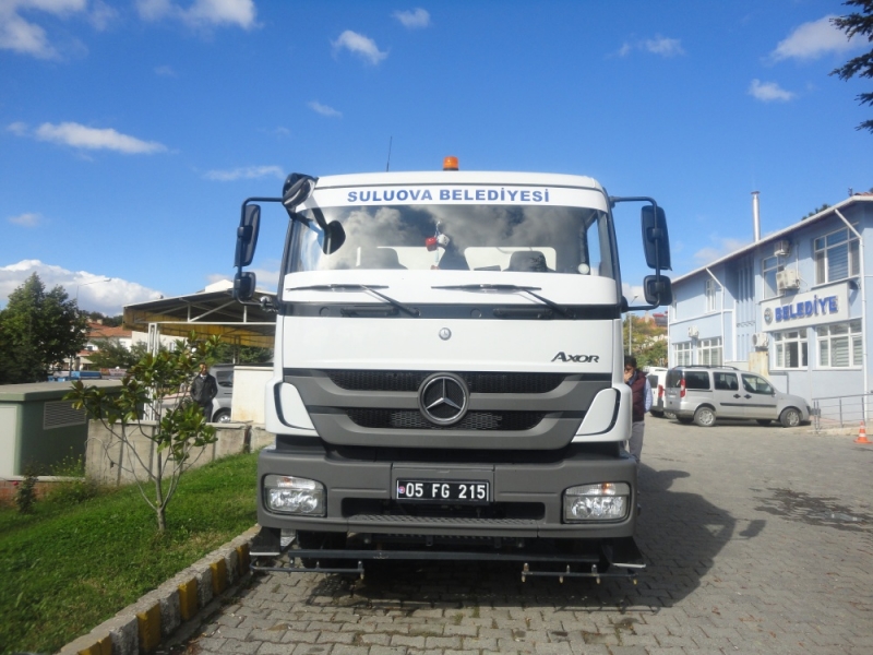 Suluova İlçe Belediye Başkanlığına Vakumlu Yol Süpürme Aracı Teslim Edilmiştir.