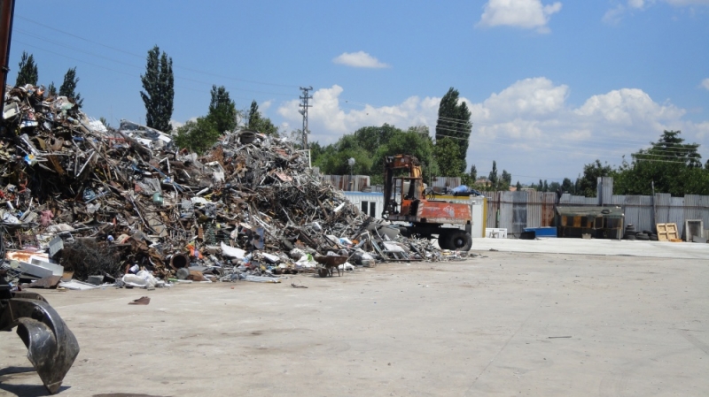 Tehlikesiz Atık Toplama Ayırma Tesislerinin, Atık Getirme Merkezlerinin, Atık Akümülatör Geçici Depolama Tesislerinin, Bitkisel Atık Yağ Geçici Depolama Tesislerinin Ve Ömrünü Tamamlamış Lastik Geçici Depolama Tesislerinin Dikkatine