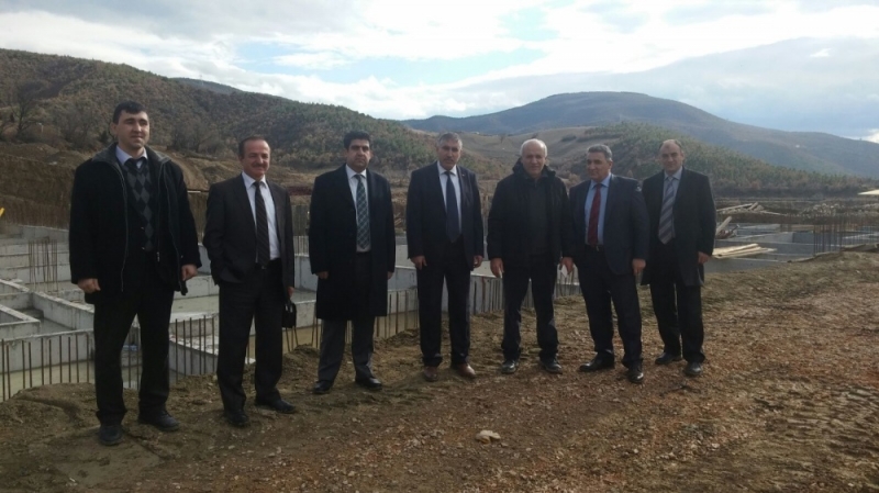 Amasya 1000 Kişilik Öğrenci Yurdu İnşattı ve Endüstri Meslek Lisesi İnşaatında incelemelerde bulunuldu.