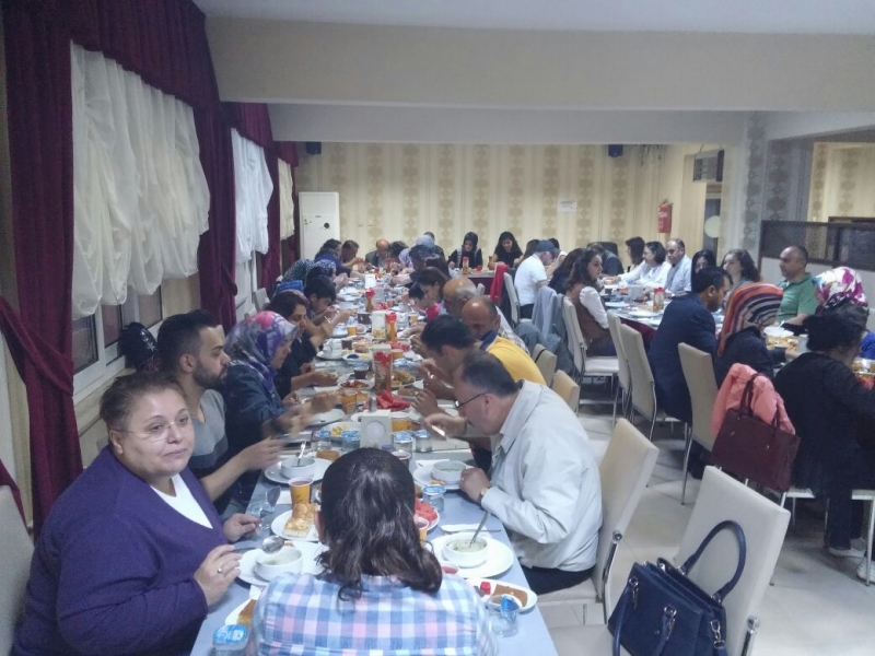 Müdürlüğümüz Personel ve Ailelerine İftar Yemeği Verildi.