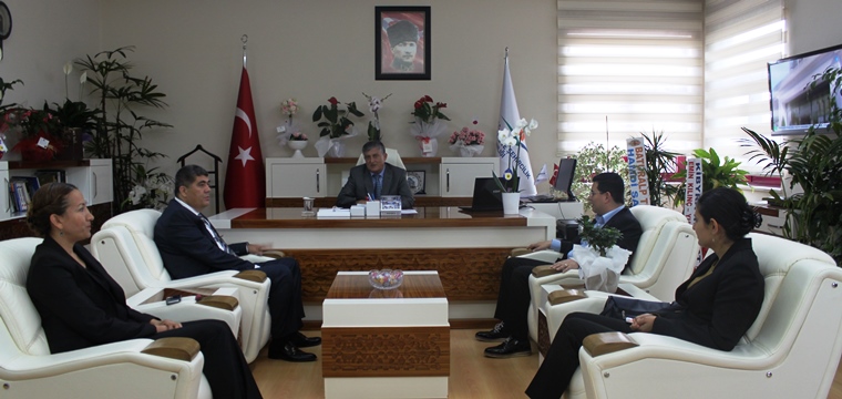 Kepez Belediye Başkanı Sayın Hakan TÜTÜNCÜ,  İl Müdürümüz Sayın Tevfik ALTINAY'ı makamında ziyaret etti.