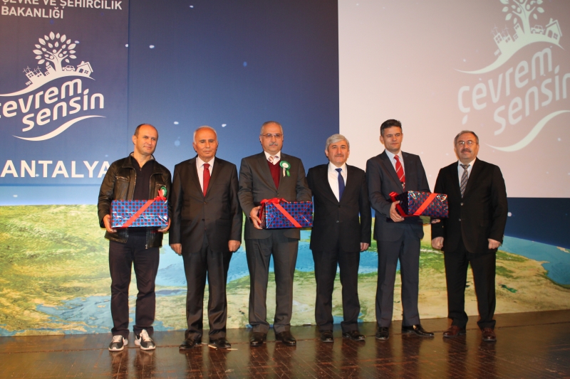 'Çevrem Sensin' etkinliğinin üçüncüsü 19.12.2016 Pazartesi günü Antalya Atatürk Kültür Merkezinde gerçekleştirilmiştir.  