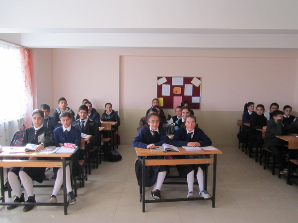 Göle Nurettin Yılmaz Anadolu Sağlık Meslek Lisesi 2012-2013 Eğitim-Öğretim Yılında Hizmete Açılmıştır