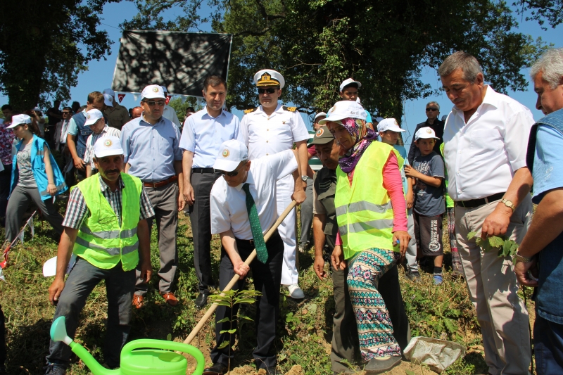 15 TEMMUZ ŞEHİTLERİ HATIRA ORMANI FİDAN DİKİMİ ETKİNLİĞİ