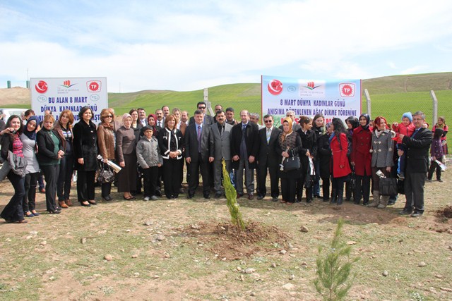 8 Mart Dünya Kadınlar Günü Kutlamaları Çerçevesinde Ağaç Dikildi