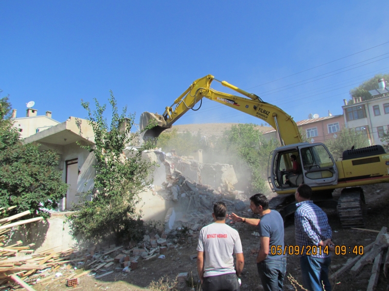 BAYBURT'TA KENTSEL DÖNÜŞÜM ÇALIŞMALARI TÜM HIZIYLA DEVAM EDİYOR.