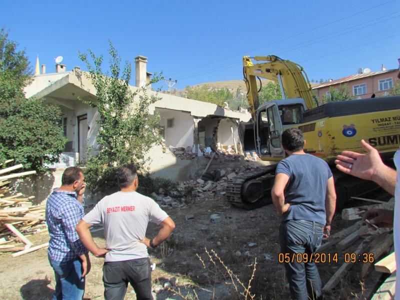 BAYBURT'TA KENTSEL DÖNÜŞÜM ÇALIŞMALARI TÜM HIZIYLA DEVAM EDİYOR.