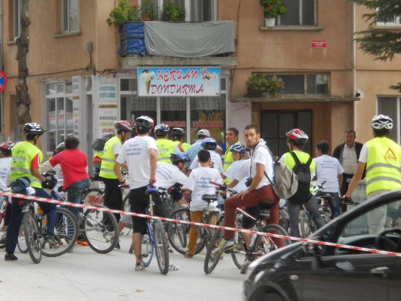 BİSİKLETLE TEMİZ HAVA İÇİN PEDALLIYORUZ!