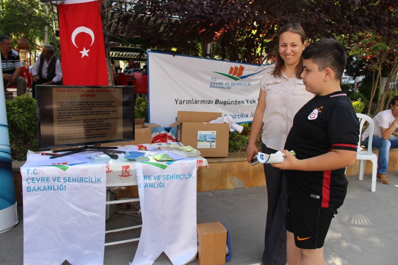 	ÇEVRE ETKİNLİKLERİMİZ: "TANITIM STANDI ile ÇEVRE BİLİNCİ ve İL MÜDÜRLÜĞÜMÜZ ÇALIŞMALARI HAKKINDA HALKIMIZA BİLGİ VERİLDİ"