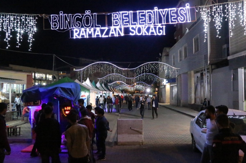 DÜNYA ÇEVRE GÜNÜ NEDENİYLE RAMAZAN SOKAĞINDA STAND AÇILDI