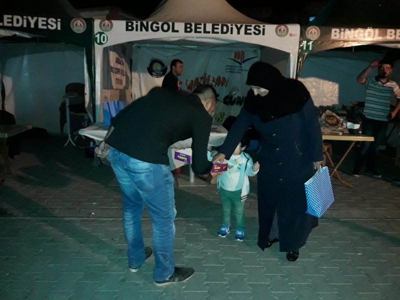 DÜNYA ÇEVRE GÜNÜ NEDENİYLE RAMAZAN SOKAĞINDA STAND AÇILDI