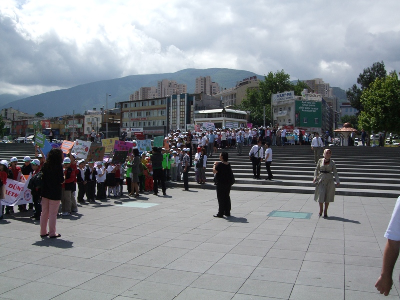 EKO-OKULLAR SENLIGI 25.05.2012 TARIHINDE GERÇEKLESTIRILDI