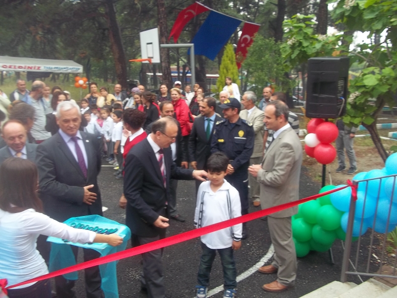 Güzelyalı İlköğretim Okulunun Onarımı ve Çevre Düzenlemesi Çalışmalarının Açılışı