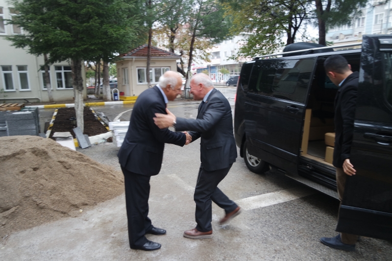 Lapseki Belediye Başkanı Sayın Eyüp YILMAZ İl Müdürümüzü Ziyaret Etmiştir.