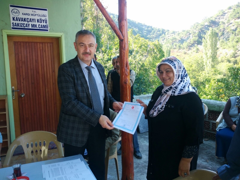 Kargı İlçesi Kavakçayı Köyü Sakızçay Mahallesi Sakinlerine Köy Toplulaştırması Kapsamında Arsa Tapuları Verildi.