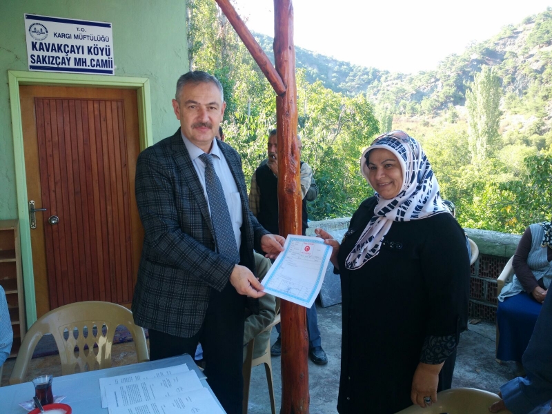 Kargı İlçesi Kavakçayı Köyü Sakızçay Mahallesi Sakinlerine Köy Toplulaştırması Kapsamında Arsa Tapuları Verildi.