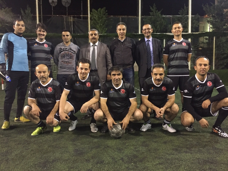 FUTBOL TAKIMIZIN GALİBİYET KUTLAMASI