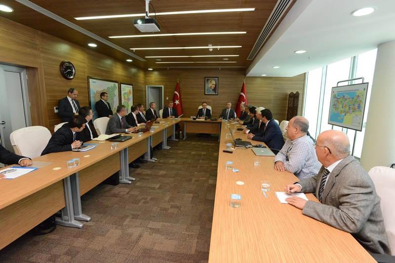 PAMUKKALEDE SICAK HAVA BALON UÇUŞLARI VE TRAVERTENLERDE IŞIK ŞOVLARININ YAPILMASI KONULU TOPLANTI