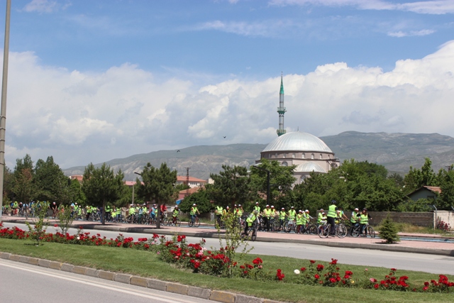 ÇEVRE İÇİN BAS PEDALA