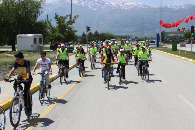 ÇEVRE İÇİN BAS PEDALA