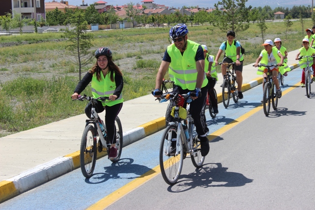 ÇEVRE İÇİN BAS PEDALA