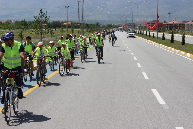 ÇEVRE İÇİN BAS PEDALA