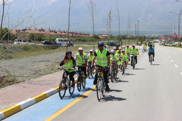 ÇEVRE İÇİN BAS PEDALA