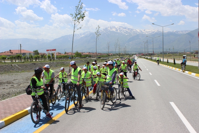 ÇEVRE İÇİN BAS PEDALA