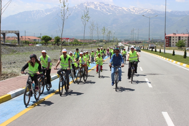 ÇEVRE İÇİN BAS PEDALA