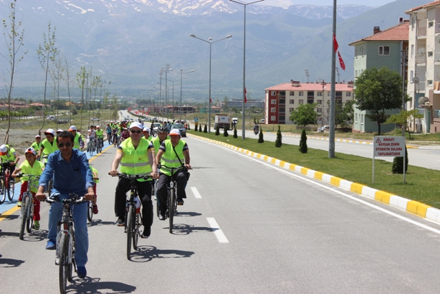 ÇEVRE İÇİN BAS PEDALA