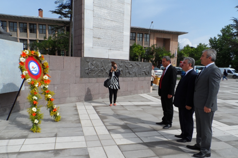 İL MÜDÜRÜMÜZ SAYIN HABİB BULGUROĞLU ATATÜRK ANITINA ÇELENK KOYDU