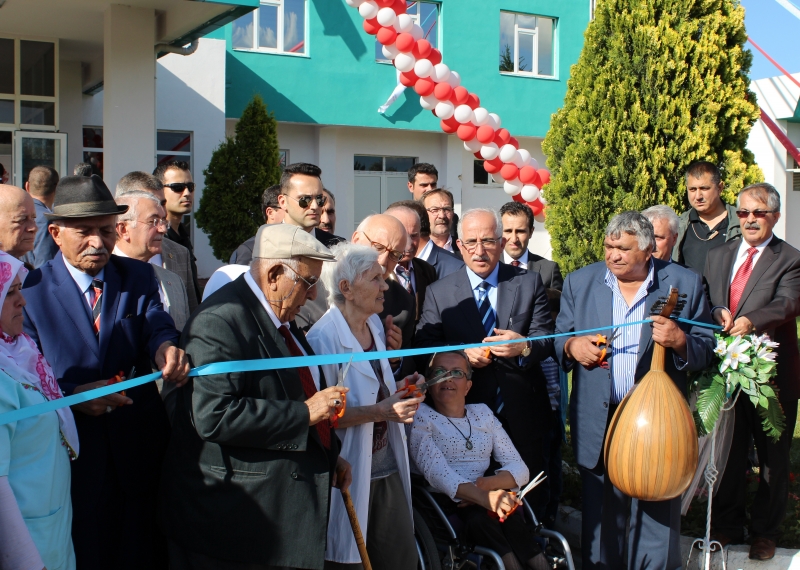 ÇOCUK YUVASI HUZUREVİNE DÖNÜŞTÜRÜLEREK AÇILIŞI YAPILDI