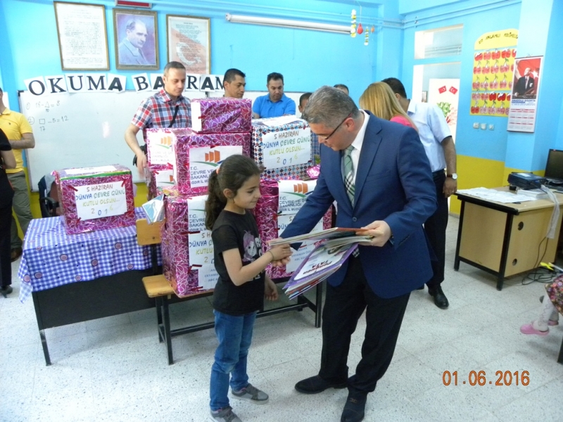 5 Haziran Dünya Çevre Günü Etkinlikleri -2  Hakmehmet ve Kasımcan İlkokullarına Hediye Dağıtımı 