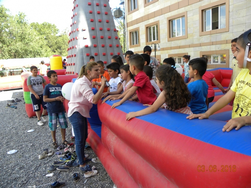 5 Haziran Dünya Çevre Günü Etkinlikleri -7 İl Müdürlüğümüz Bahçesinde Müdürlüğümüz Personellerinin Çocuklarıyla Eğlence