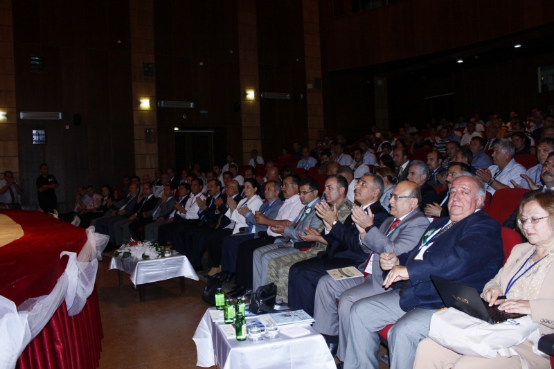 IĞDIR'DA SÜRDÜRÜLEBİLİR YAŞAM KALİTESİ İÇİN: KENTSEL DÖNÜŞÜM  SEMİNERİ  YAPILDI