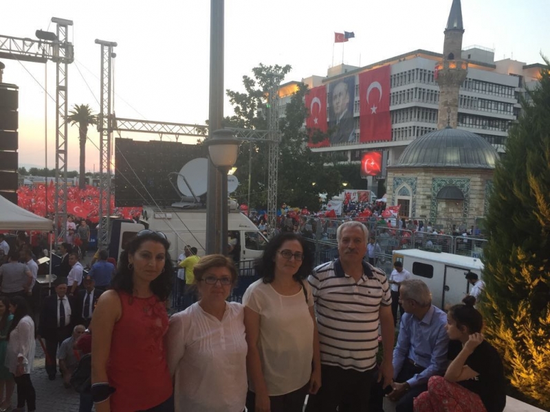 15 TEMMUZ DEMOKRASİ VE MİLLİ BİRLİK GÜNÜNÜ KONAK MEYDANINDA KUTLADIK