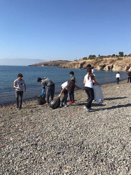 FOÇA ÇEVRE ŞUBE MÜDÜRLÜĞÜNDEN ATIK TOPLAMA ETKİNLİĞİ