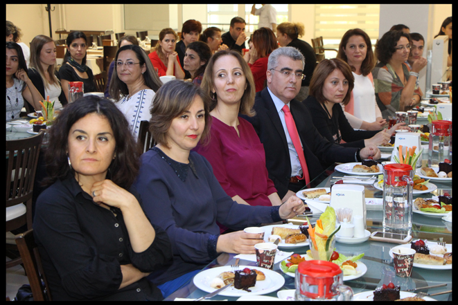 09.05.2016 Tarihinde Müdürlüğümüzde Görev Yapan Kadın Personelimize Anneler Günü Nedeniyle  Çay Partisi Düzenlenmiştir.