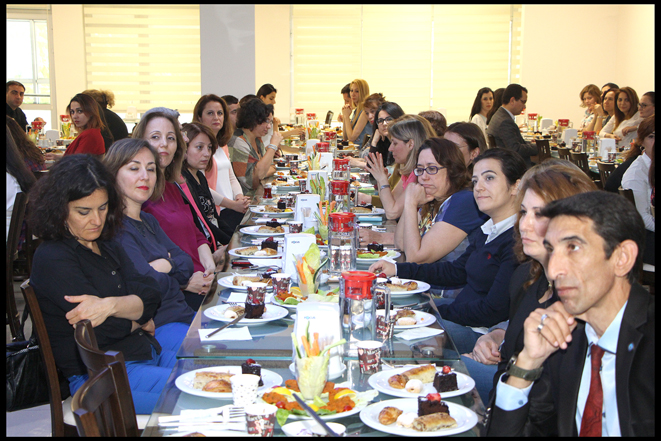 09.05.2016 Tarihinde Müdürlüğümüzde Görev Yapan Kadın Personelimize Anneler Günü Nedeniyle  Çay Partisi Düzenlenmiştir.