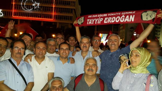  Devletimizi, Demokrasimizi, Birlik ve Beraberliğimizi Sahipleniyoruz