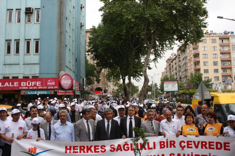 5 HAZİRAN ÇEVRE GÜNÜ MÜNASEBETİYLE ÇEVREYE SAYGI YÜRÜYÜŞÜ YAPILDI