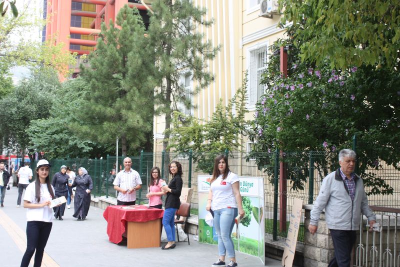 05 HAZİRAN ÇEVRE GÜNÜ MÜNASEBETİYLE İLİMİZİN FARKLI YERLERİNDE ÇEVRE BİLGİLENDİRME STANDLARI AÇILDI. 