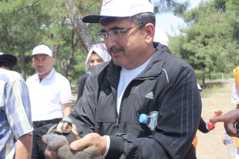 05 HAZİRAN DÜNYA ÇEVRE GÜNÜ VE ÇEVRE HAFTASI ETKİNLİKLERİ KAPSAMINDA KAPIÇAM TABİAT PARKINDA DOĞA YÜRÜYÜŞÜ YAPILDI.