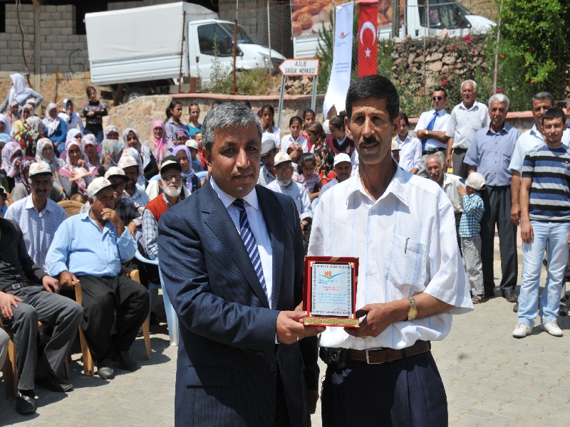 Türkiye'nin En Temiz İkinci Köyü Seçilen Hacıağalar Köyünde Tören Düzenlendi